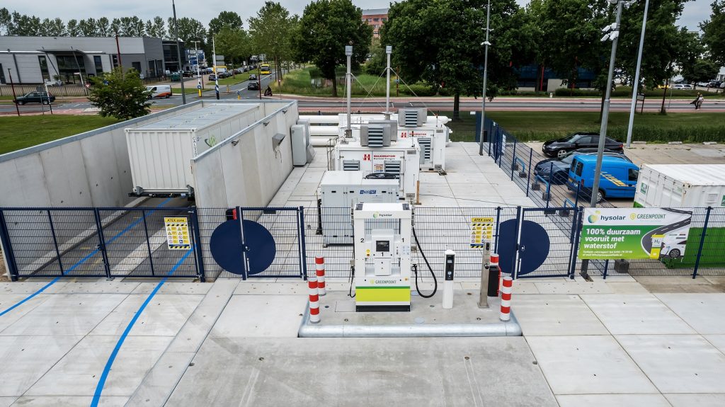 Hysolar Greenpoint - Hydrogen filling station